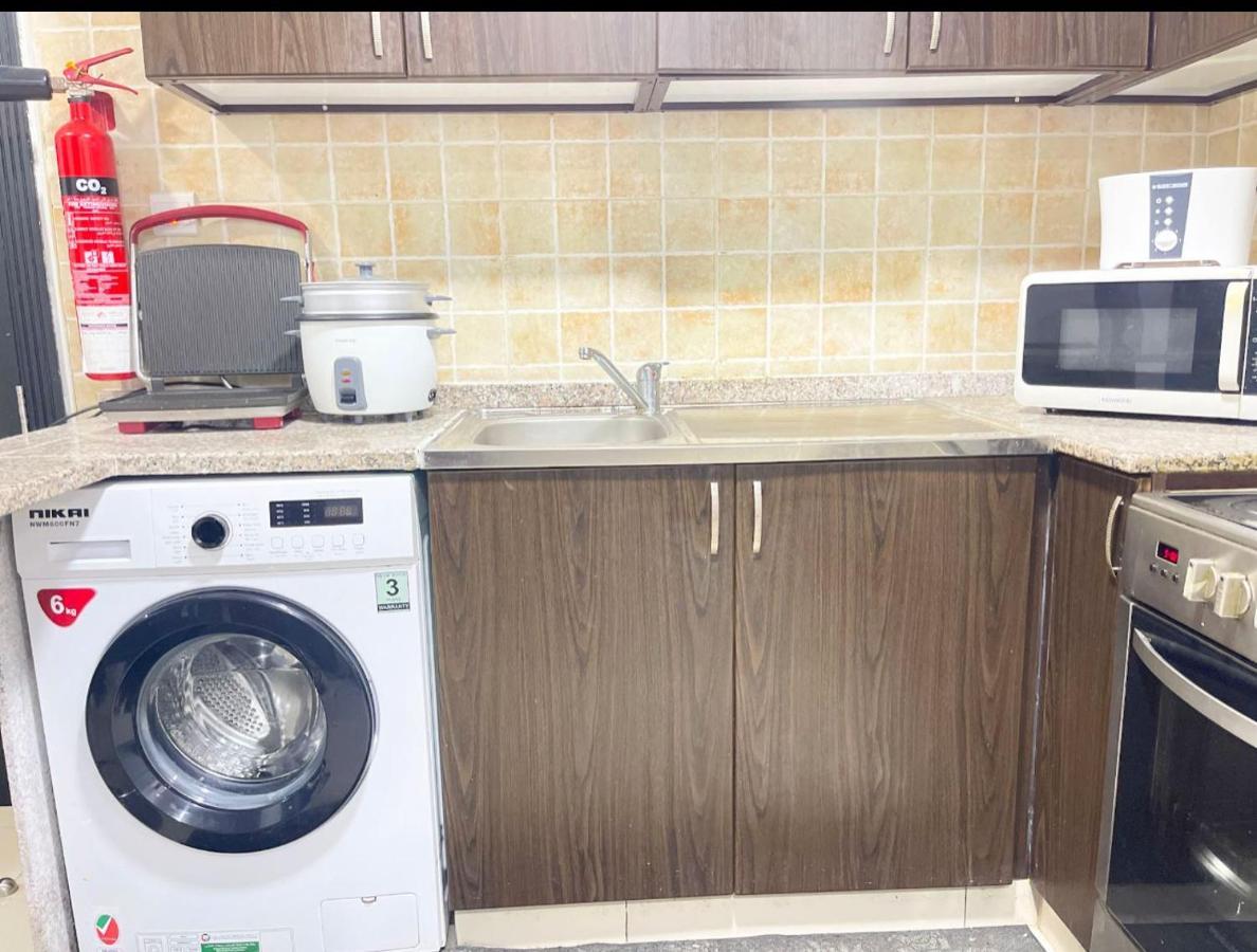 Private Gorgeous Room With Marina View With Shared Kitchen In Shared Apartment دبي المظهر الخارجي الصورة