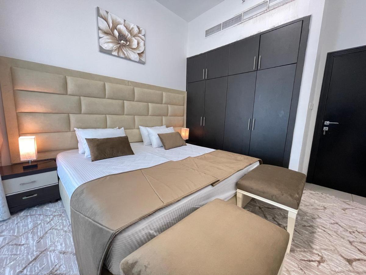 Private Gorgeous Room With Marina View With Shared Kitchen In Shared Apartment دبي المظهر الخارجي الصورة