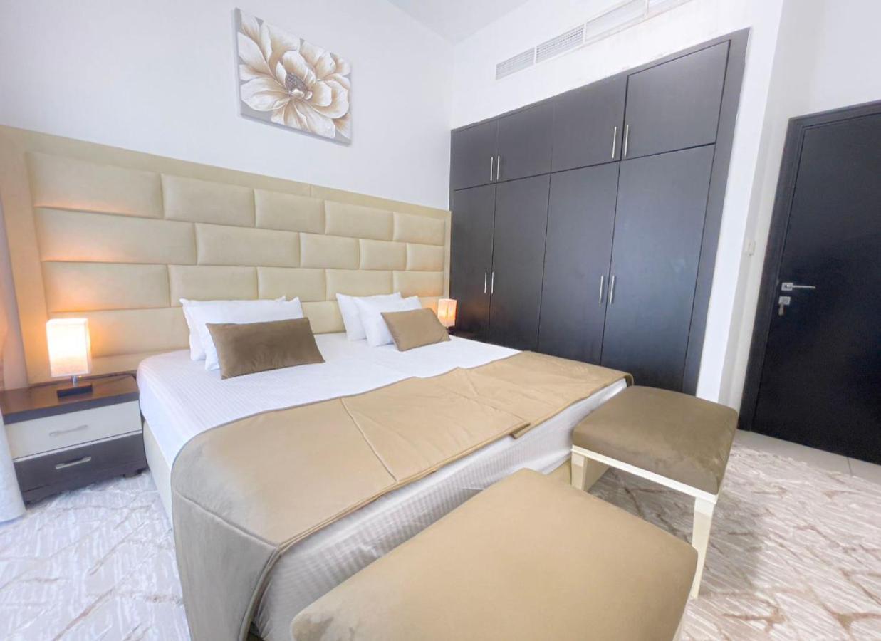 Private Gorgeous Room With Marina View With Shared Kitchen In Shared Apartment دبي المظهر الخارجي الصورة