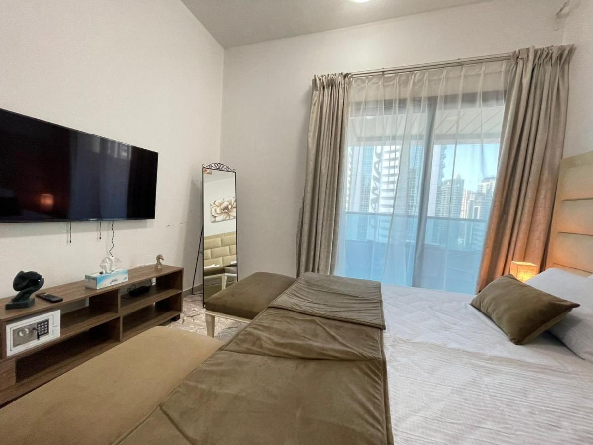 Private Gorgeous Room With Marina View With Shared Kitchen In Shared Apartment دبي المظهر الخارجي الصورة