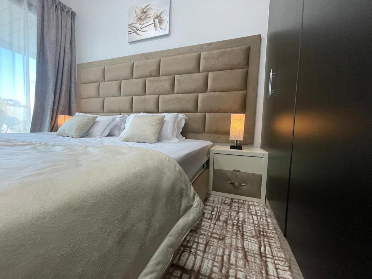 Private Gorgeous Room With Marina View With Shared Kitchen In Shared Apartment دبي المظهر الخارجي الصورة