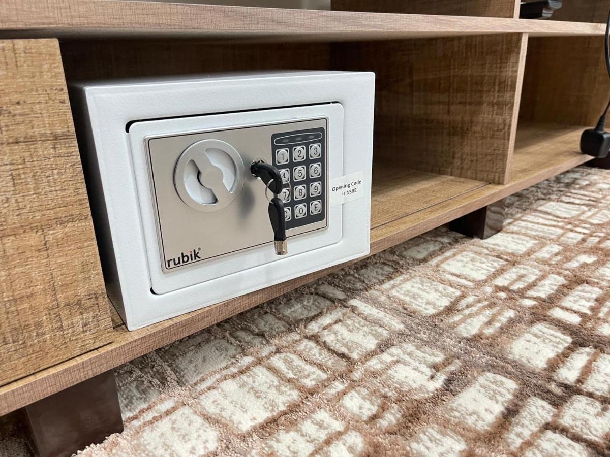 Private Gorgeous Room With Marina View With Shared Kitchen In Shared Apartment دبي المظهر الخارجي الصورة