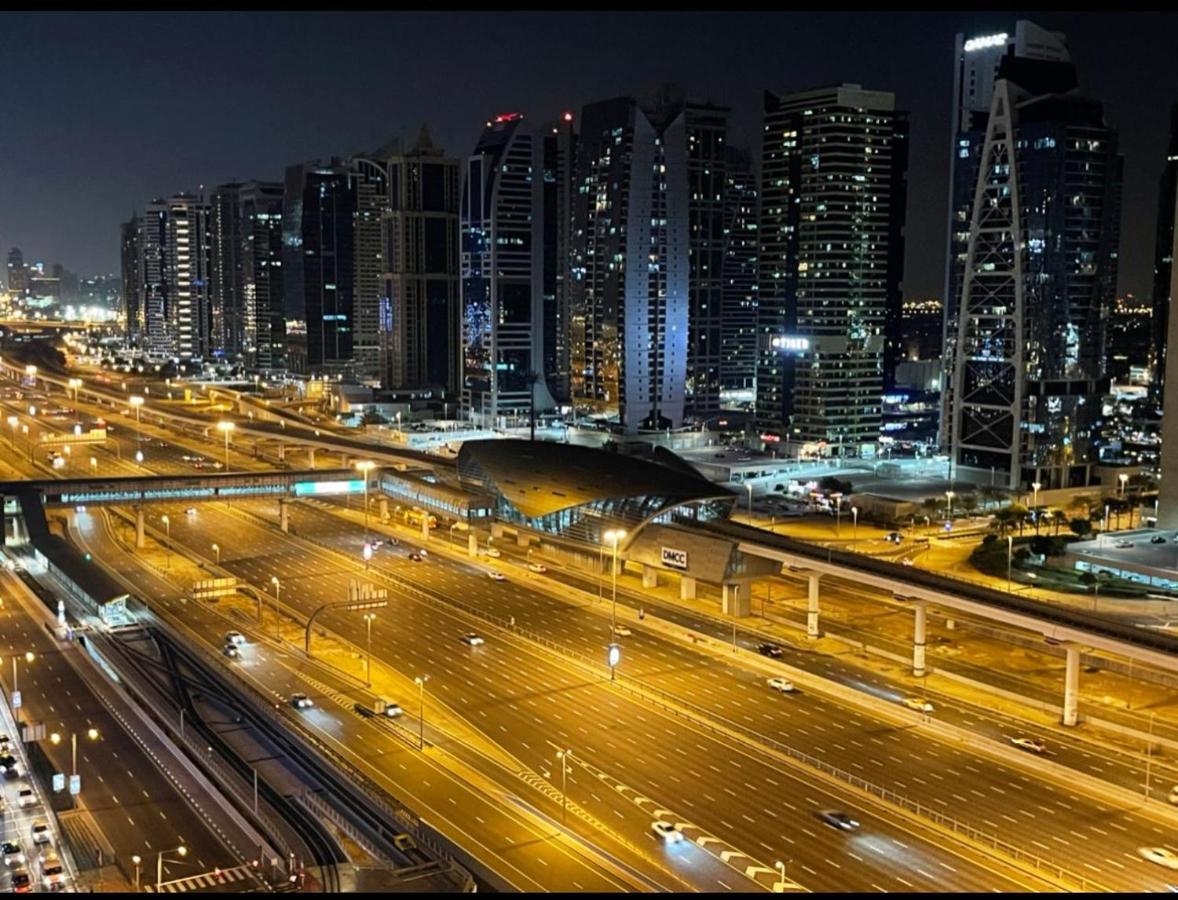Private Gorgeous Room With Marina View With Shared Kitchen In Shared Apartment دبي المظهر الخارجي الصورة