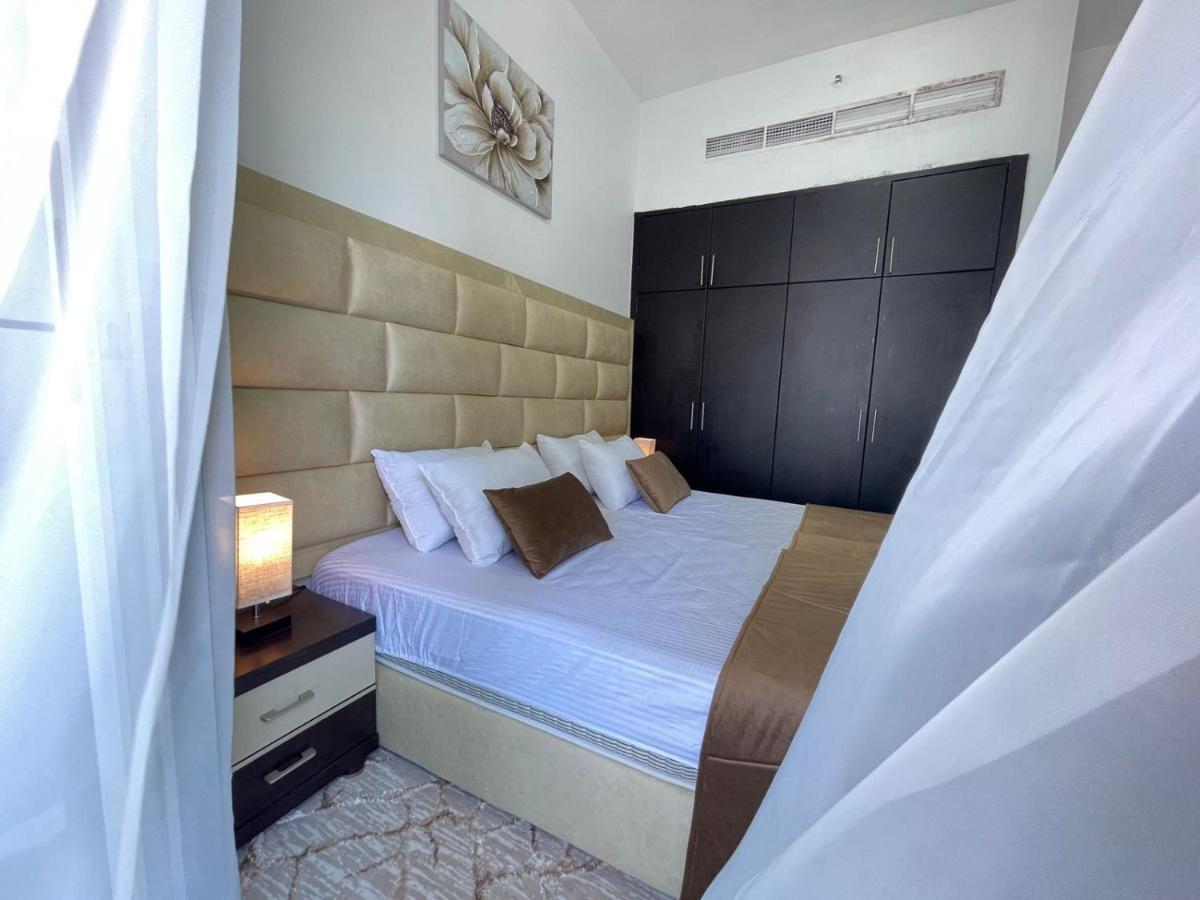 Private Gorgeous Room With Marina View With Shared Kitchen In Shared Apartment دبي المظهر الخارجي الصورة