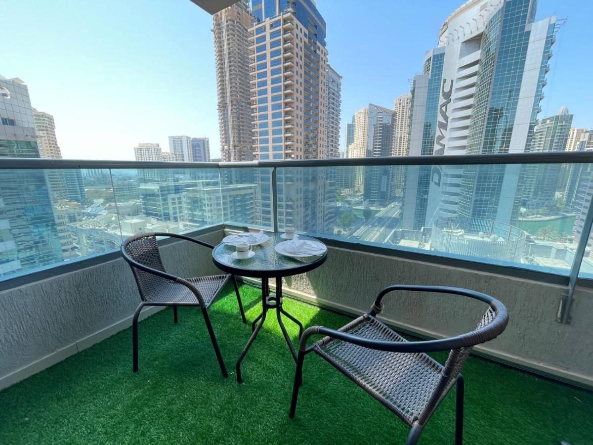 Private Gorgeous Room With Marina View With Shared Kitchen In Shared Apartment دبي المظهر الخارجي الصورة