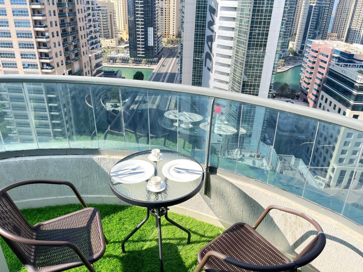 Private Gorgeous Room With Marina View With Shared Kitchen In Shared Apartment دبي المظهر الخارجي الصورة